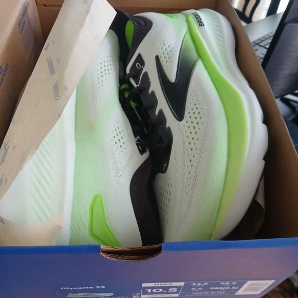 Brooks Men’s Glycerin GTS 23 Supportive Running Brooks Men's Green Running Shoes - Picture 10 of 11